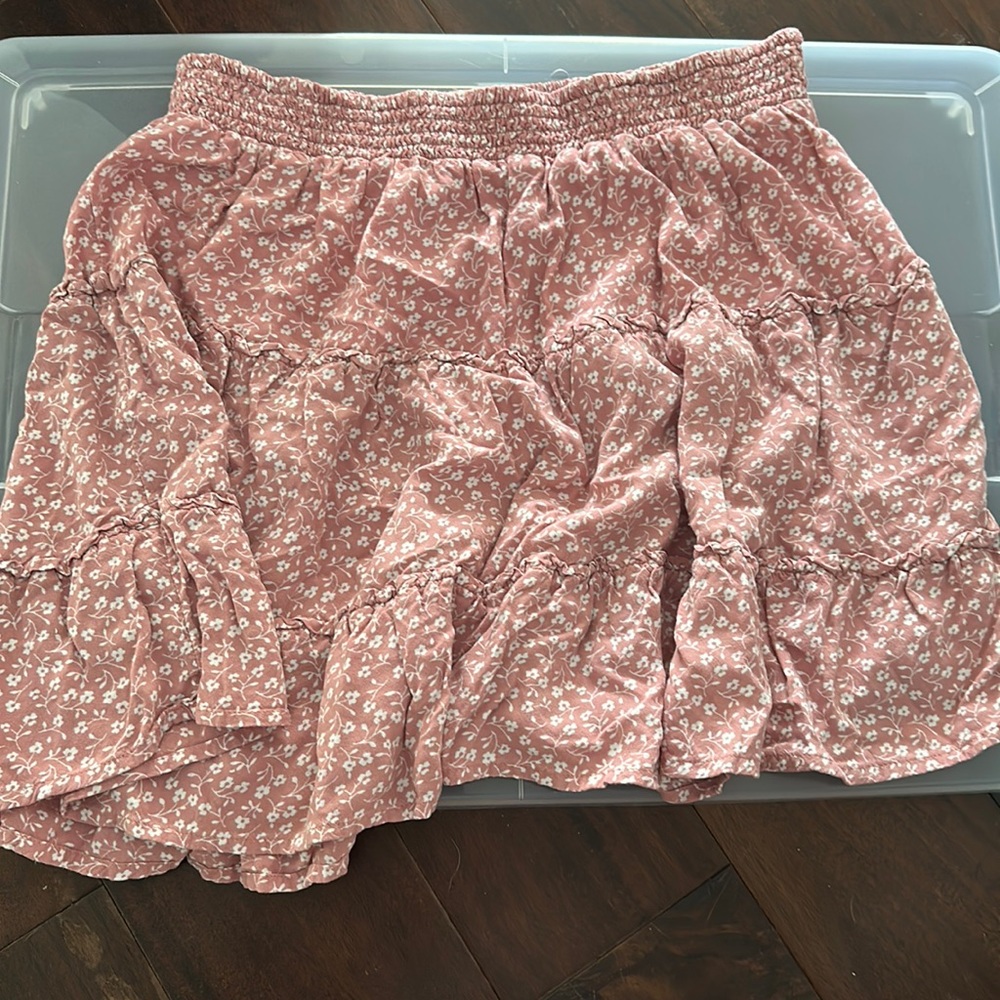 Hollister flowy pink skirt